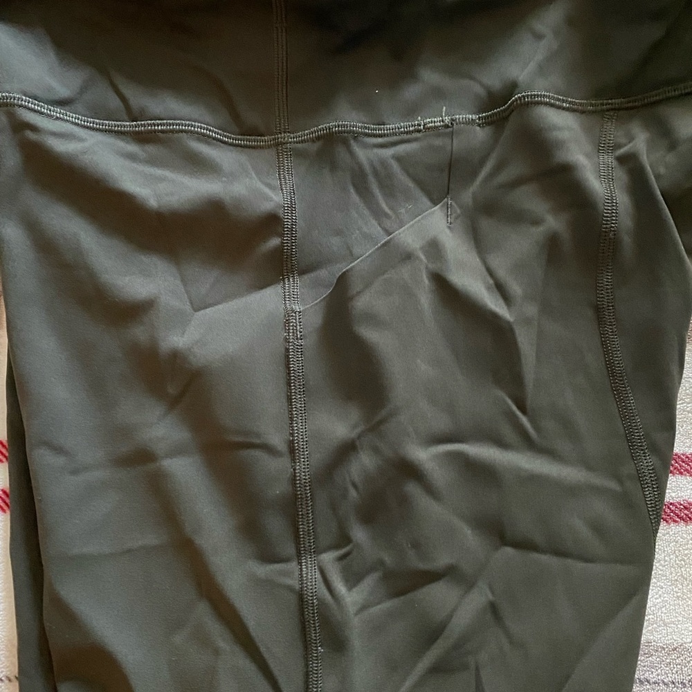 Lululemon Pace Rival Crop *Full-On Luxtreme 22"
Dark Olive - Picture 7 of 11